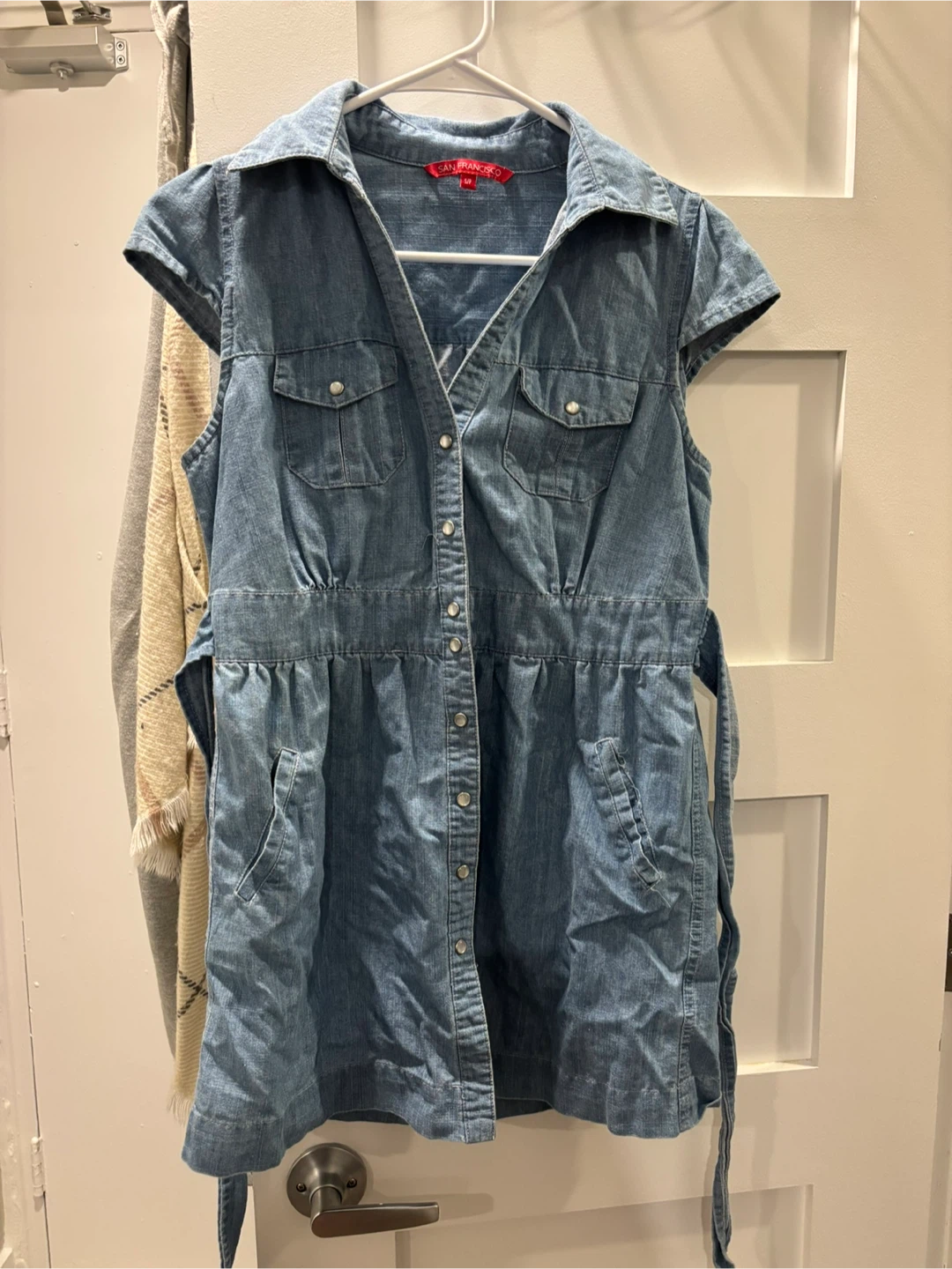 San Francisco sleeveless denim dress with belt