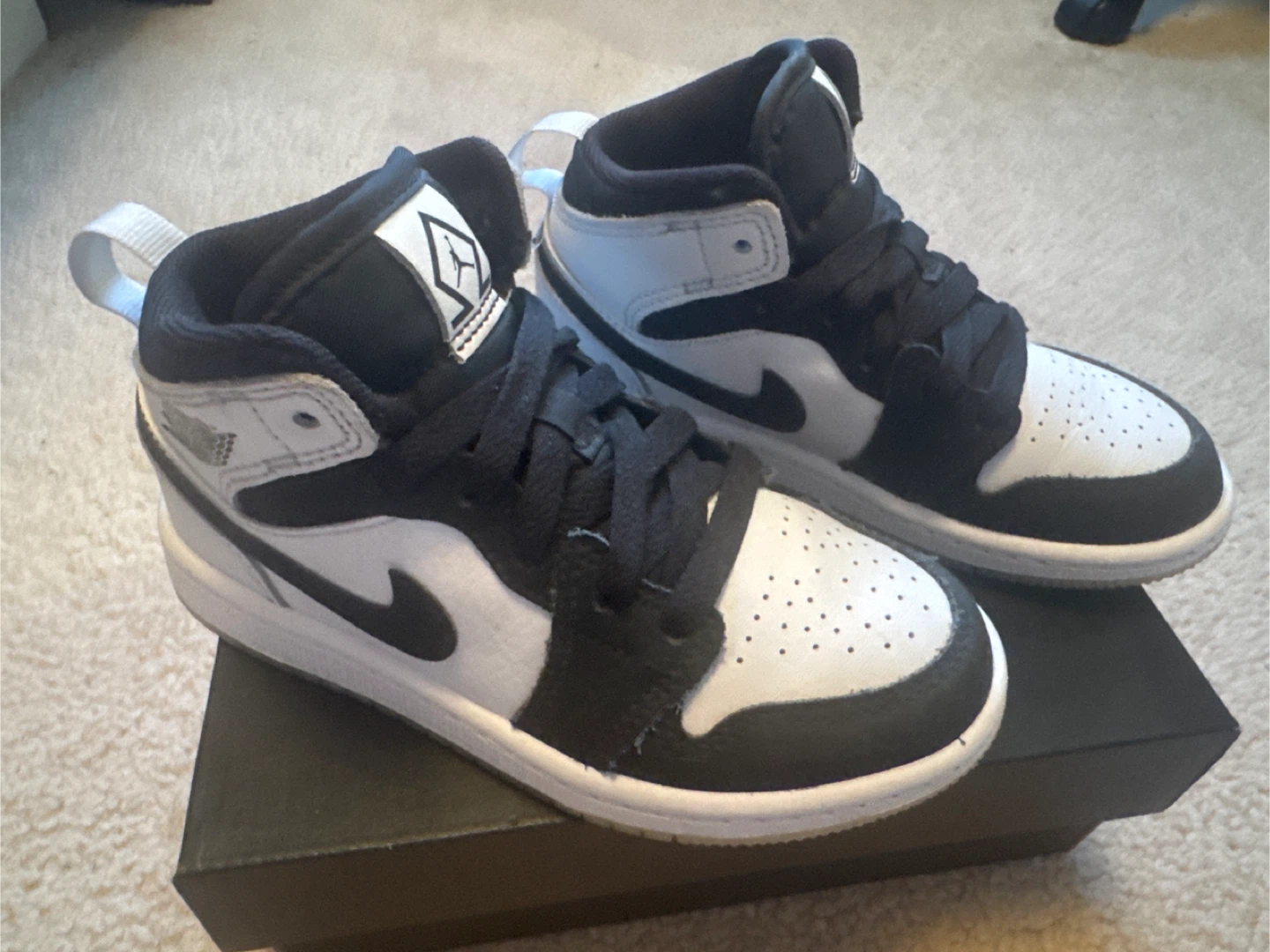 Jordan 1 Mid SE (PS) Shoes - photo 4