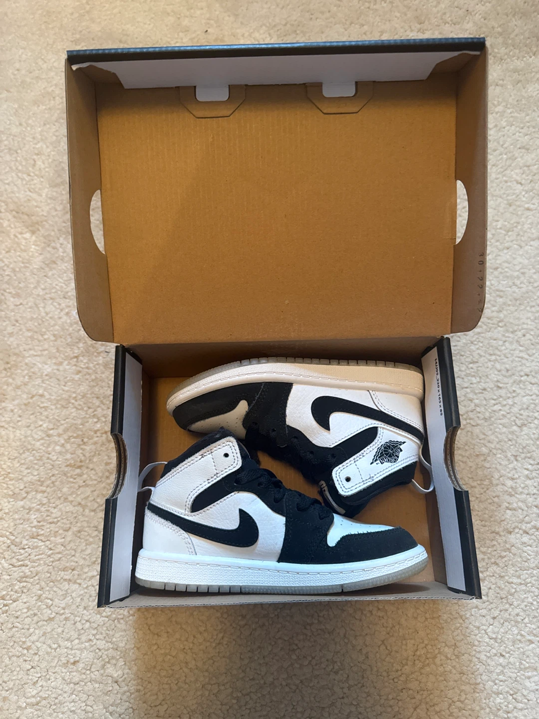 Jordan 1 Mid SE (PS) Shoes