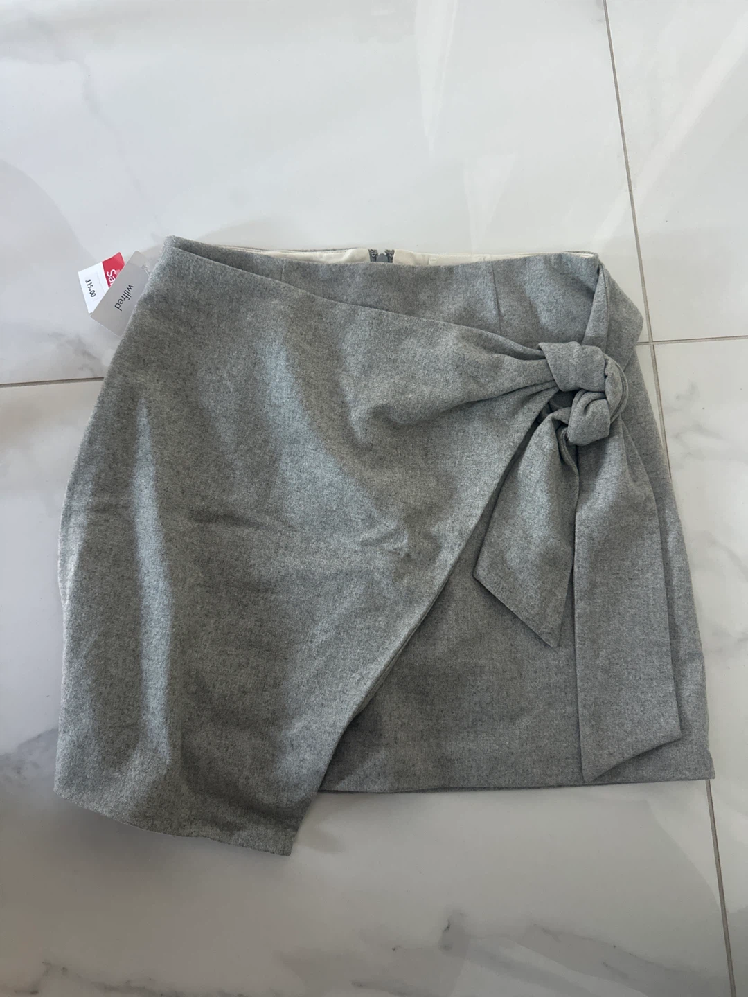 New Aritzia Wilfred Dorine Skirt - Light Grey