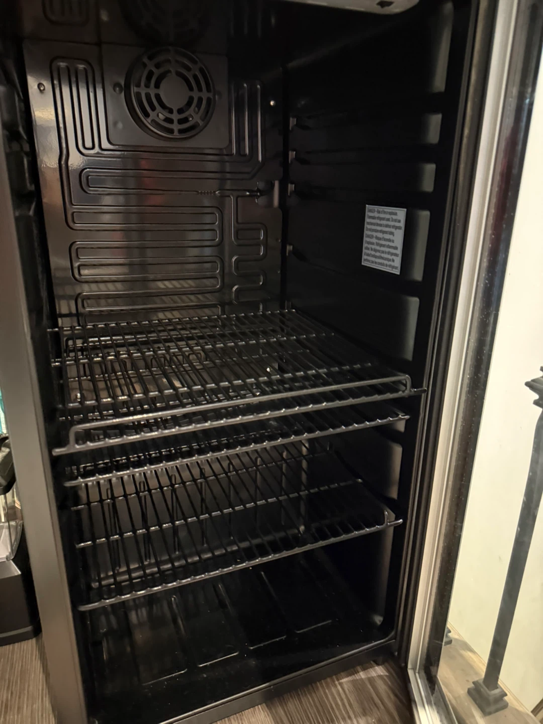 Danby Beverage Cooler DBC121A1BLP - photo 2