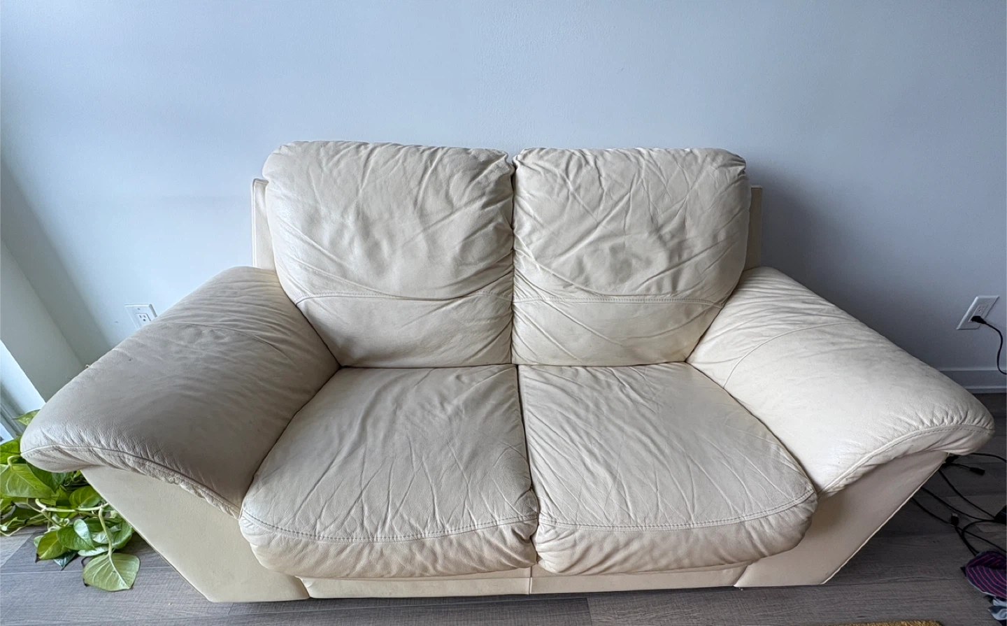 Cream Leather Loveseat Sofa - photo 3