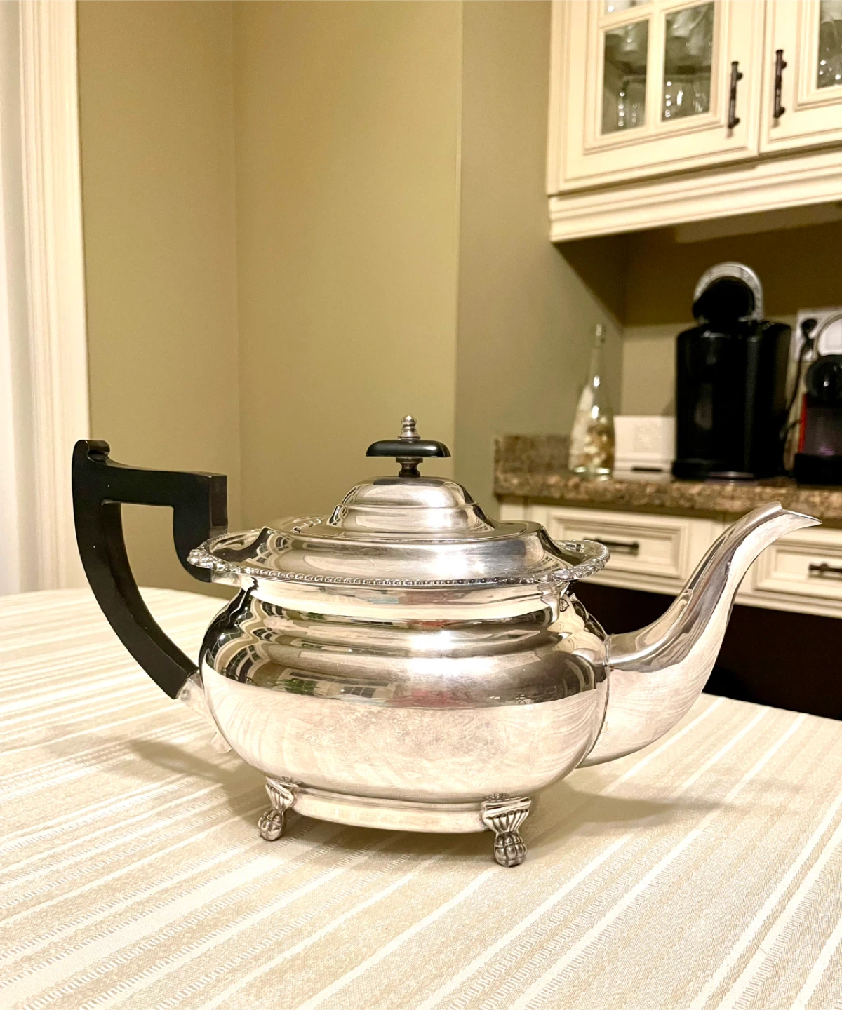 STUNNING SILVER Footed Teapot Made in England - photo 3