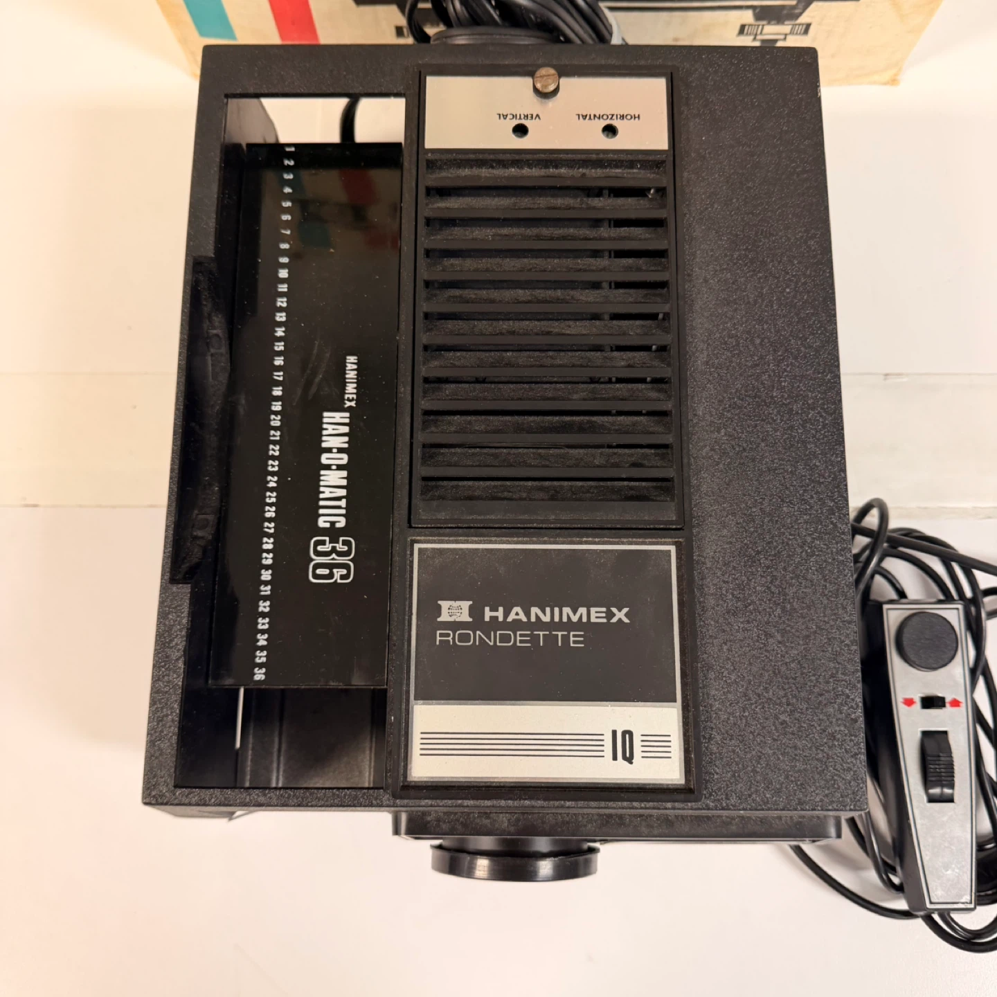 Vintage Hanimex Rondette 1200 RF 35mm Slide Projector w/ Remote - photo 4