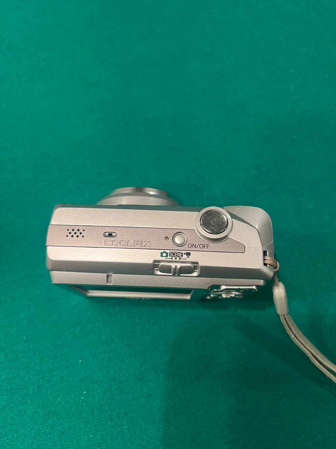 Nikon COOLPIX L1 Silver Digital Camera - photo 3