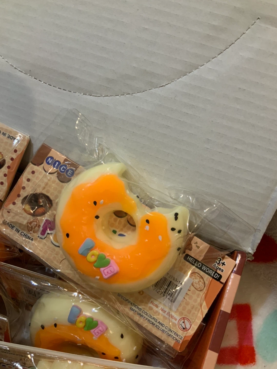 Kawaii Squishy Toys - Food Shaped (Donuts, Croissants, Sushi) - photo 4
