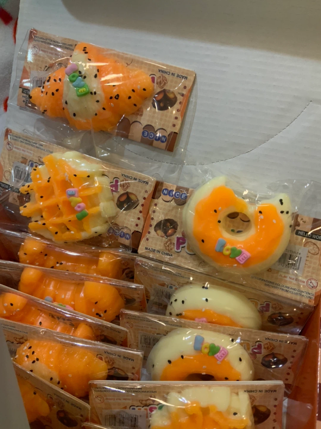 Kawaii Squishy Toys - Food Shaped (Donuts, Croissants, Sushi) - photo 3