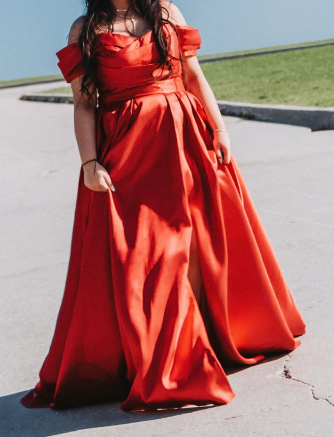 Elegant Red Off-Shoulder Evening Gown – Like New (Used Once) - photo 3
