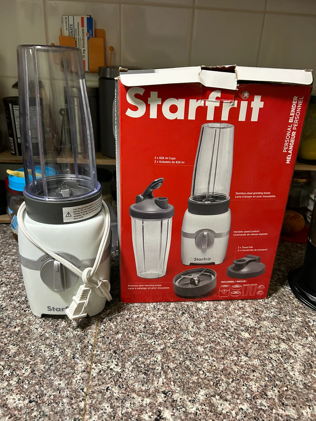 Starfrit Personal Blender with 2 x 828ml Cups and Travel Lids