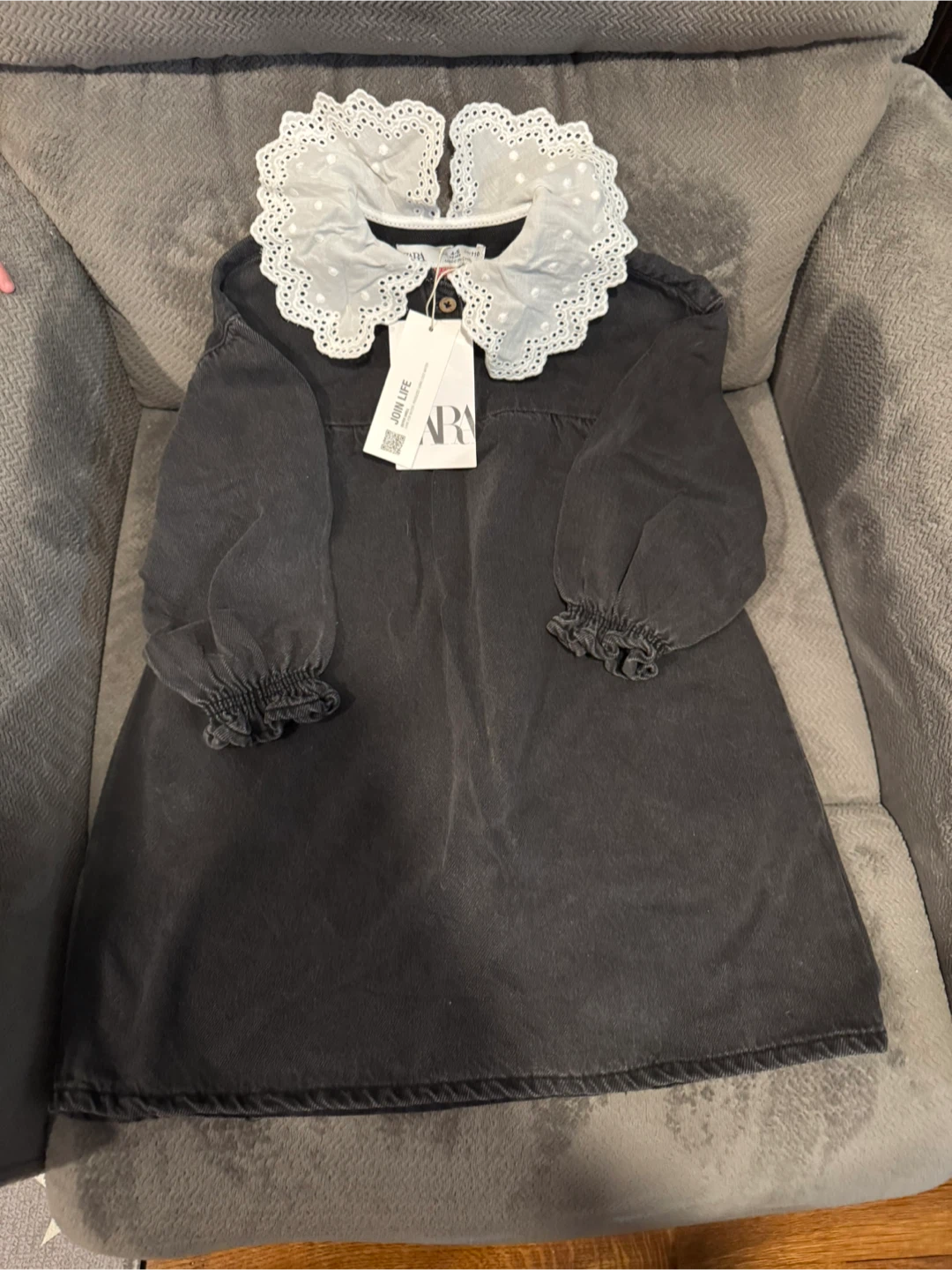 🏆 Zara Black Denim Dress w White Lace Collar Size 4/5 Years NWT - photo 2