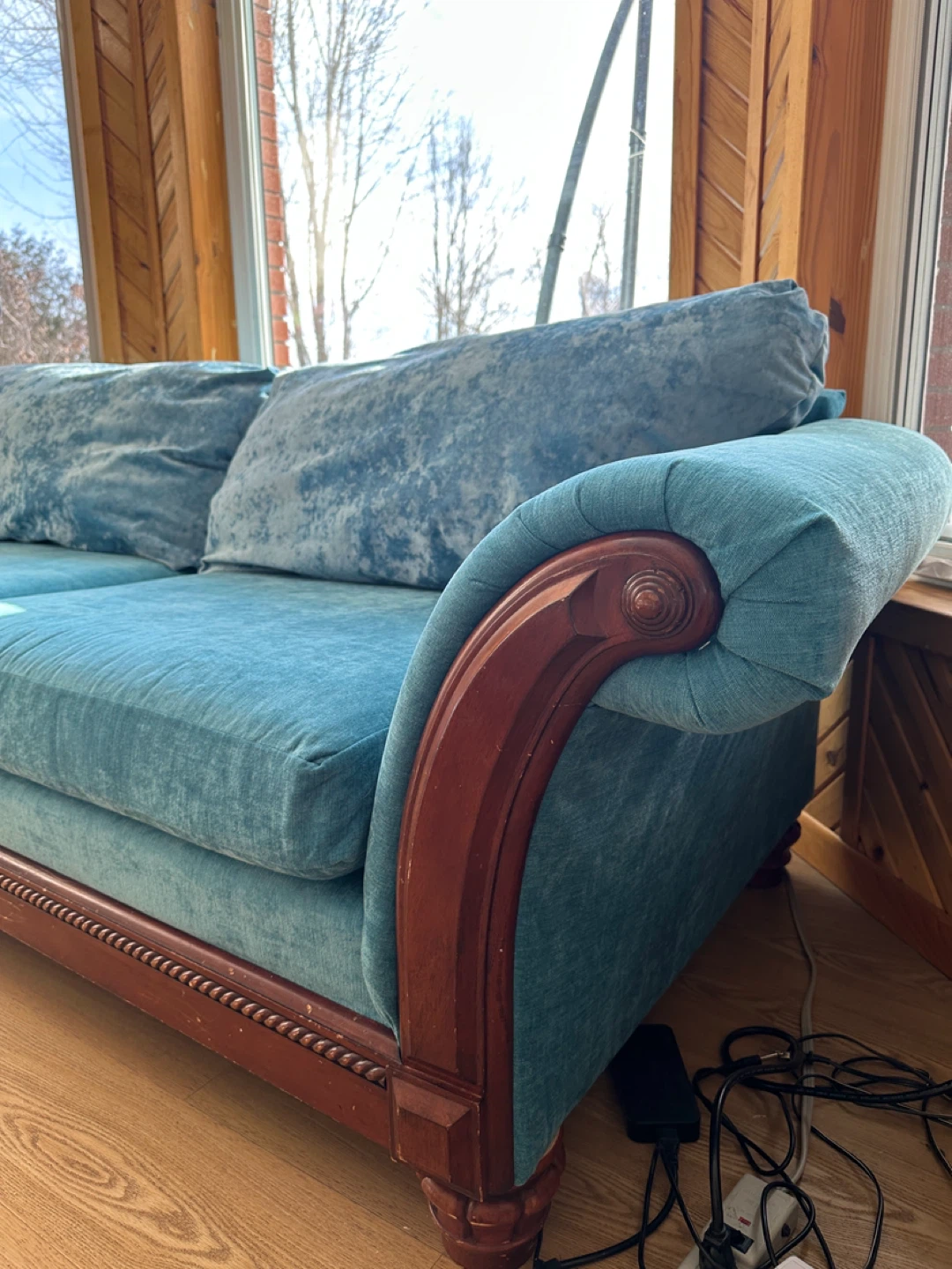 Large Sklar Peppler Solid Wood Sofa (CAN DELIVER) - photo 3