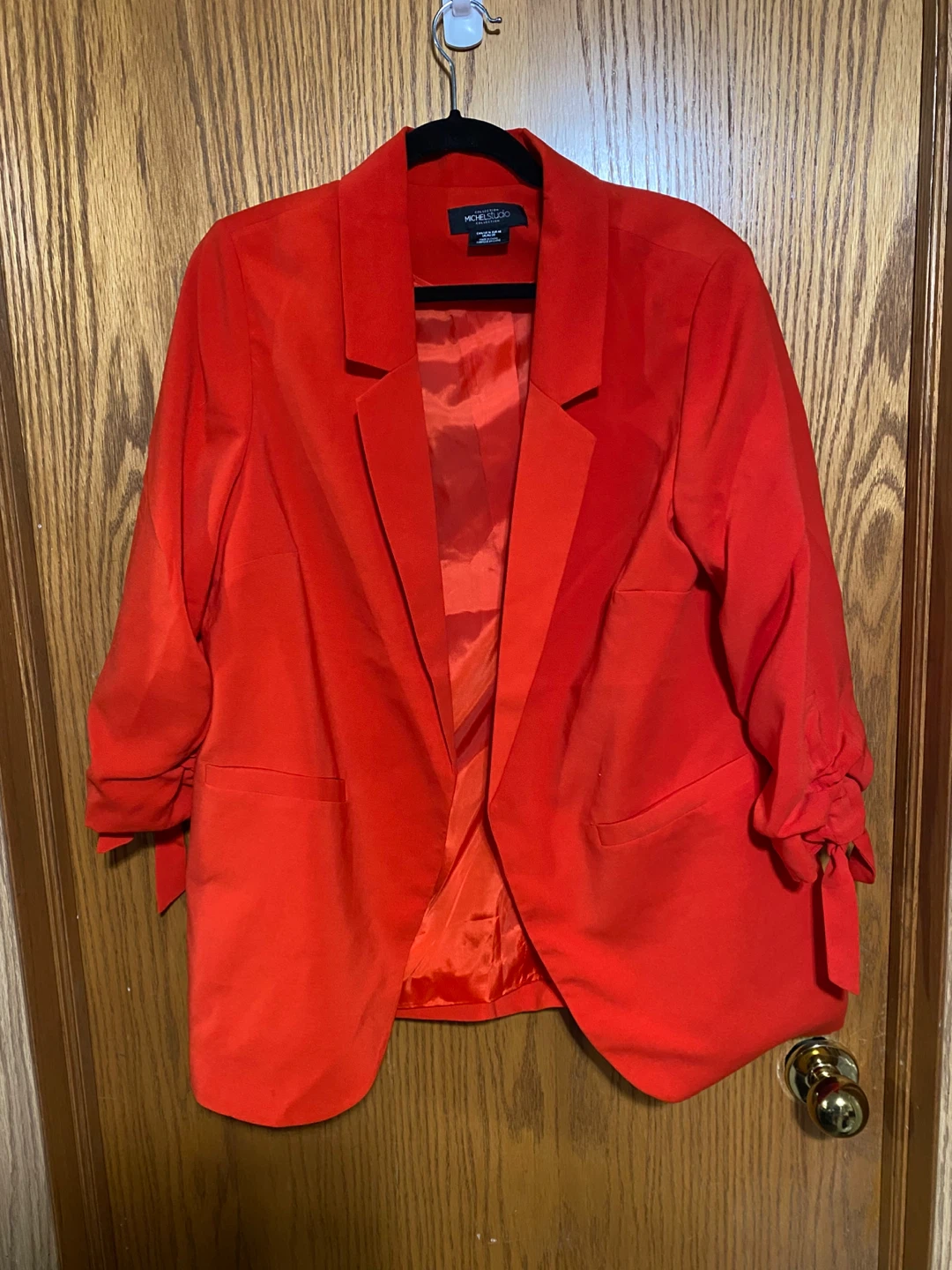 3/4 sleeve blazer with ruching and ties on sleeve so cute