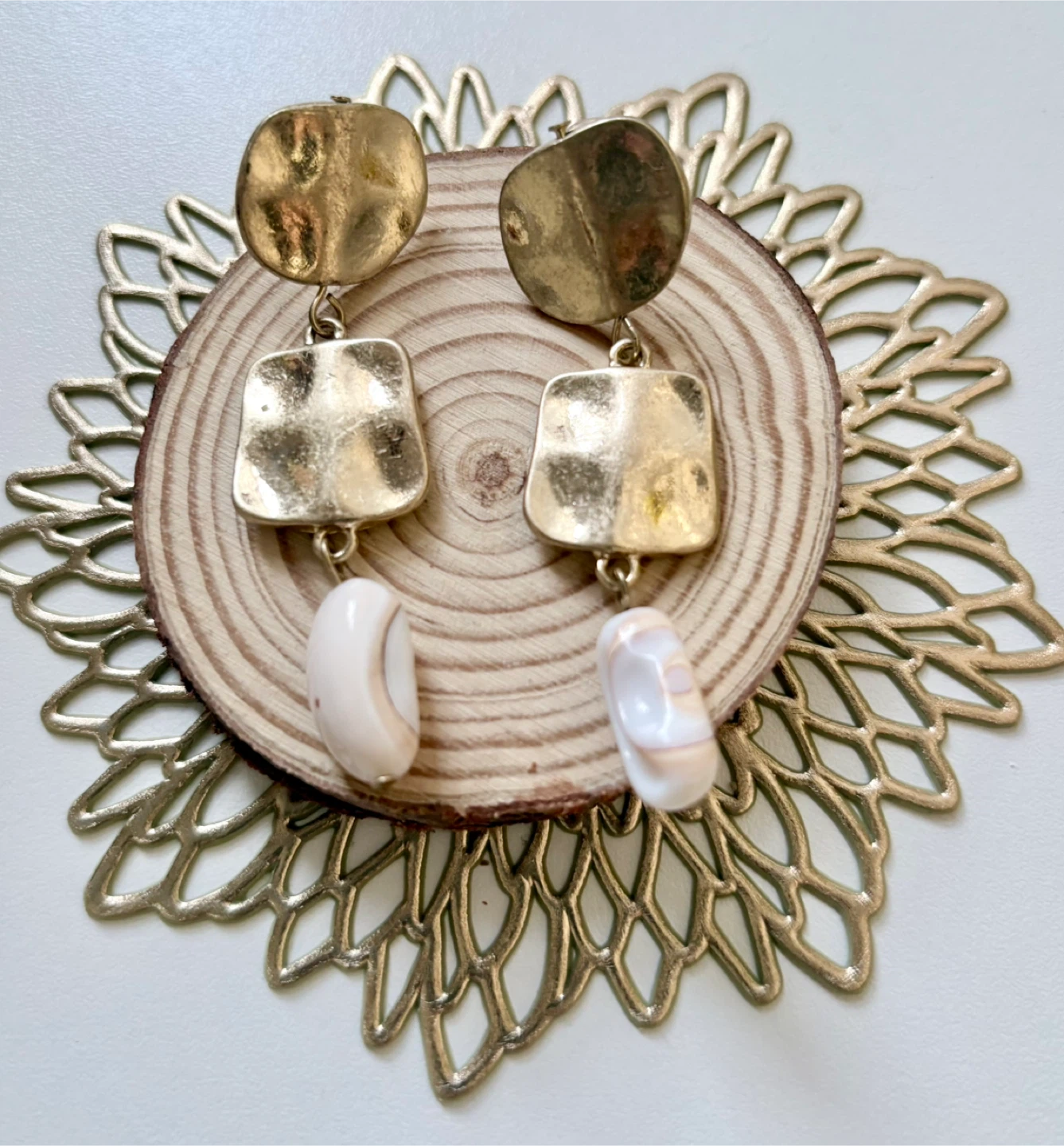 Boho earrings with white shell beads 🏆