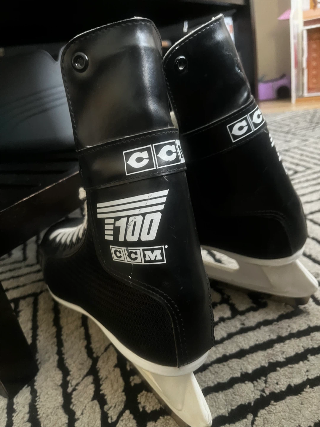 CCM T100 Hockey Skates - photo 2