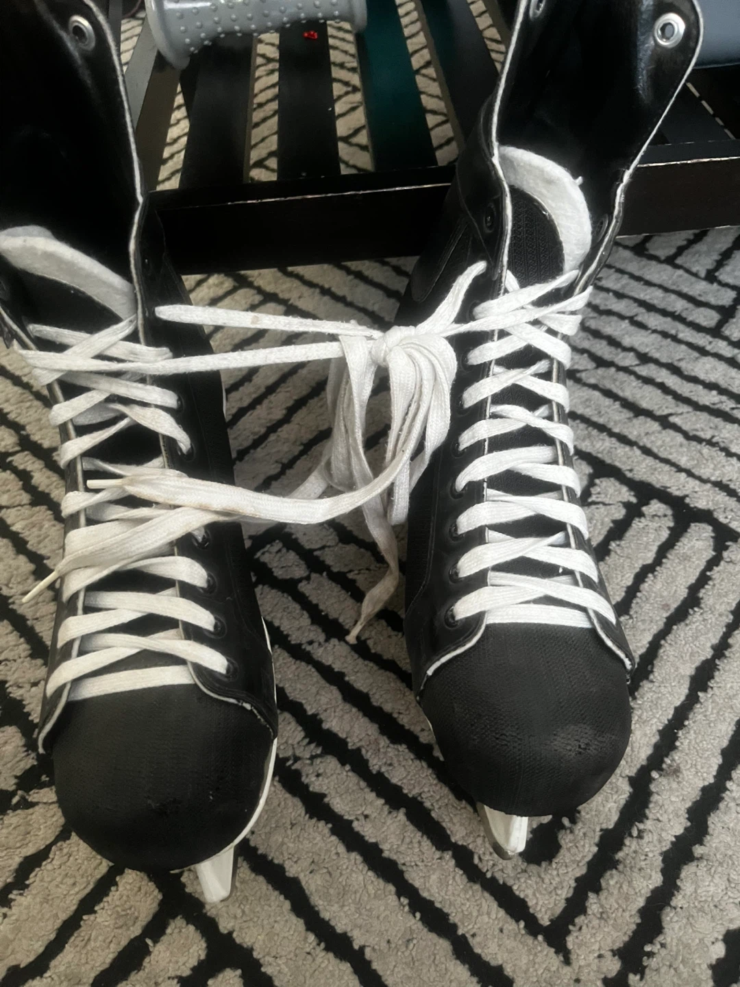 CCM T100 Hockey Skates - photo 3