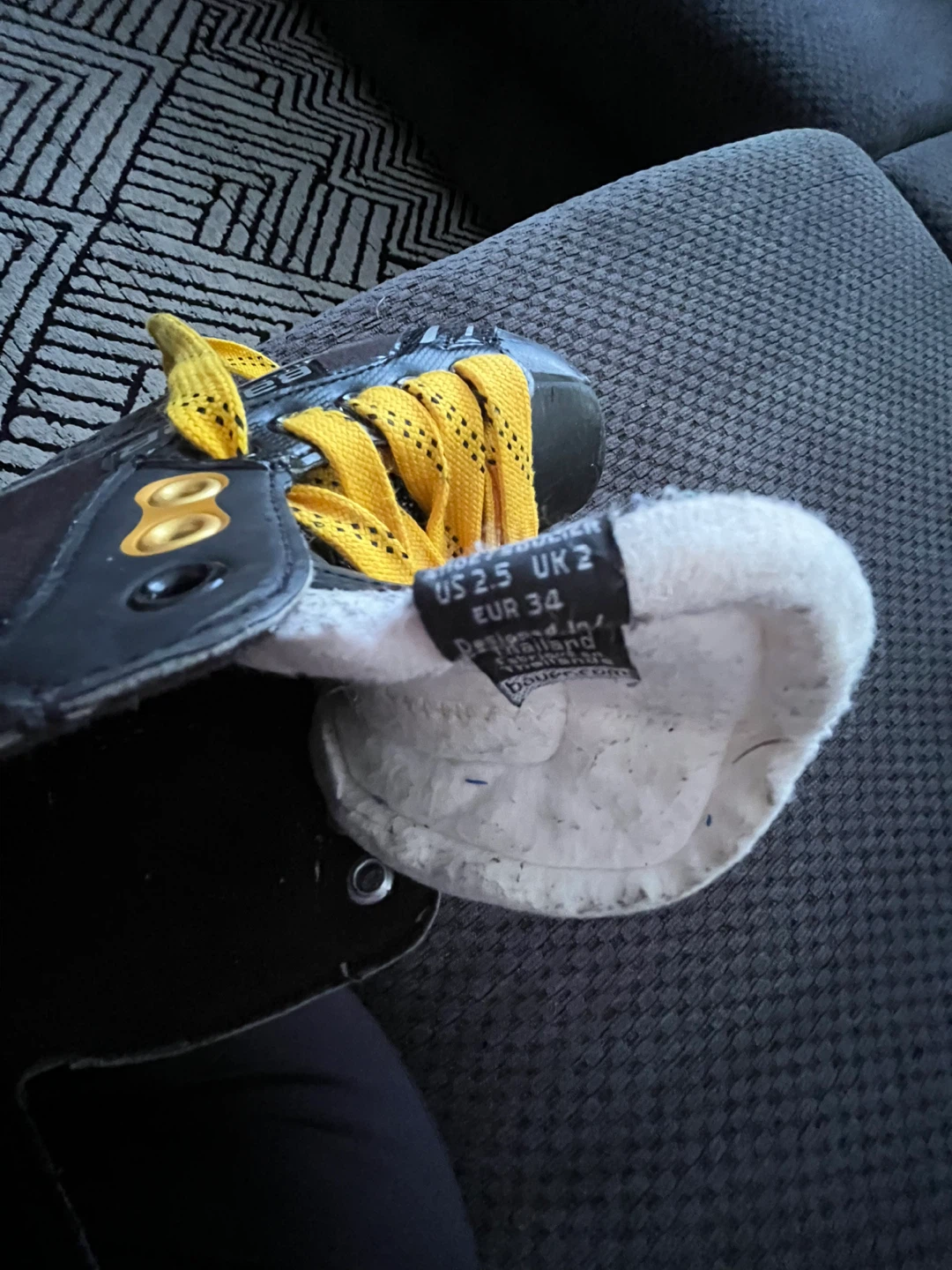 Bauer Supreme Hockey Skates - Youth Size 1.5 - photo 3