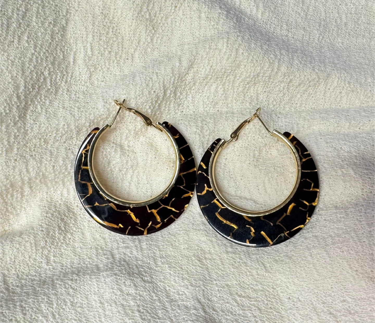 New - Chunky Black and Gold Hoop Earrings 🏆
