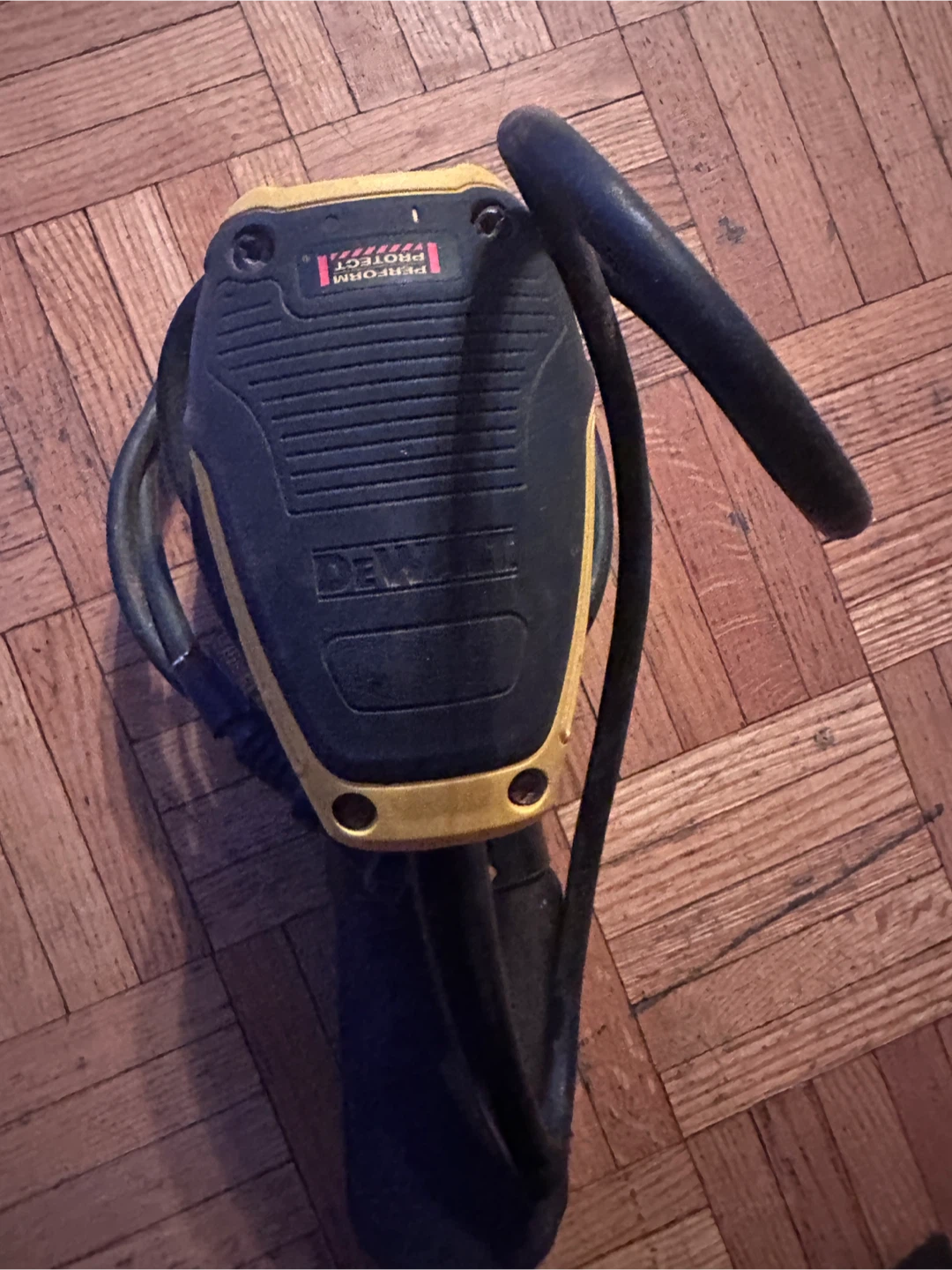 DeWalt Random Orbit Sander - photo 2