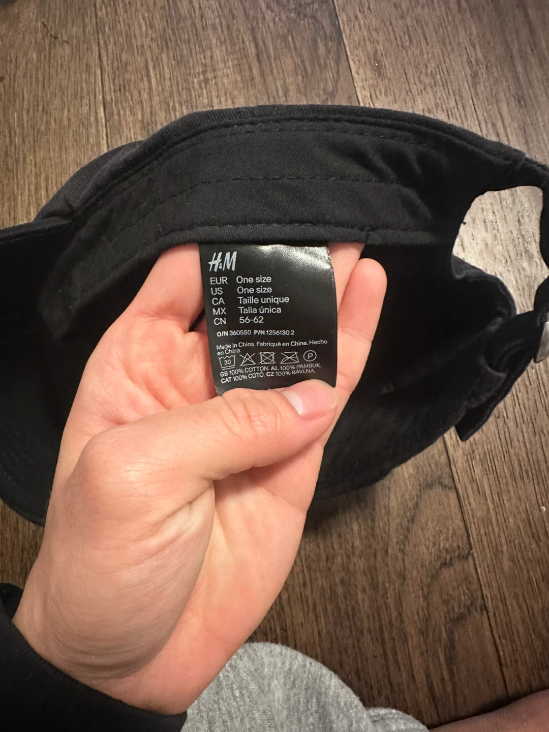 H&M Black Baseball Cap - photo 2