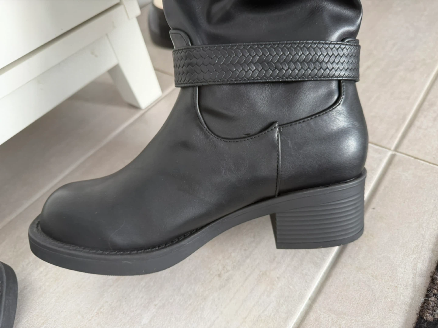 Black Slouch Boots never worn WITH TAGS- Size 39 - photo 5