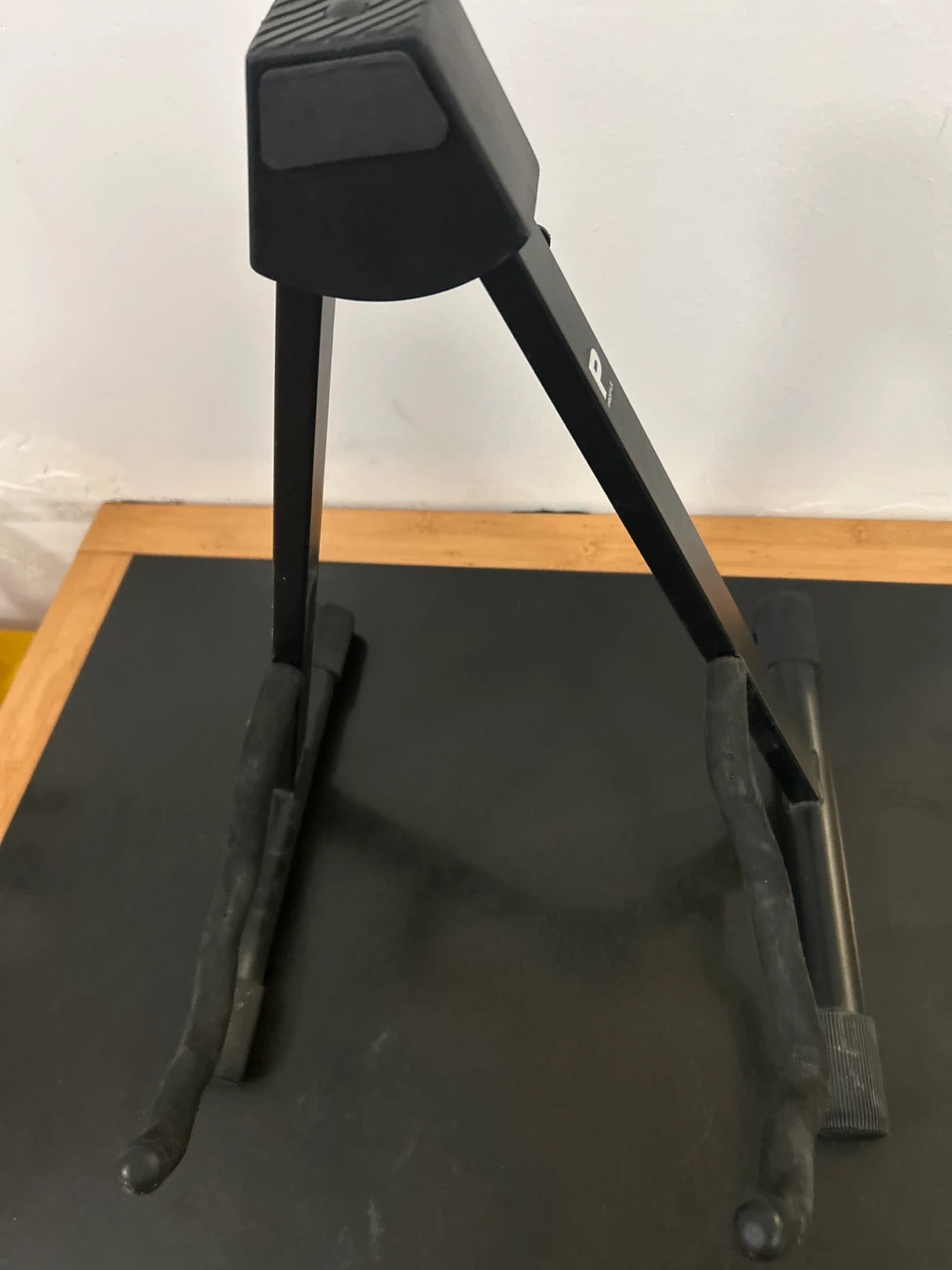 Profile "P" Logo Guitar Stand - photo 2