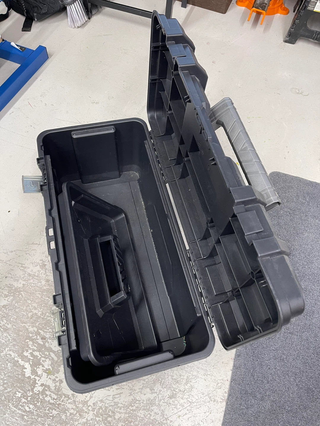 Husky 26 inch Toolbox - photo 3
