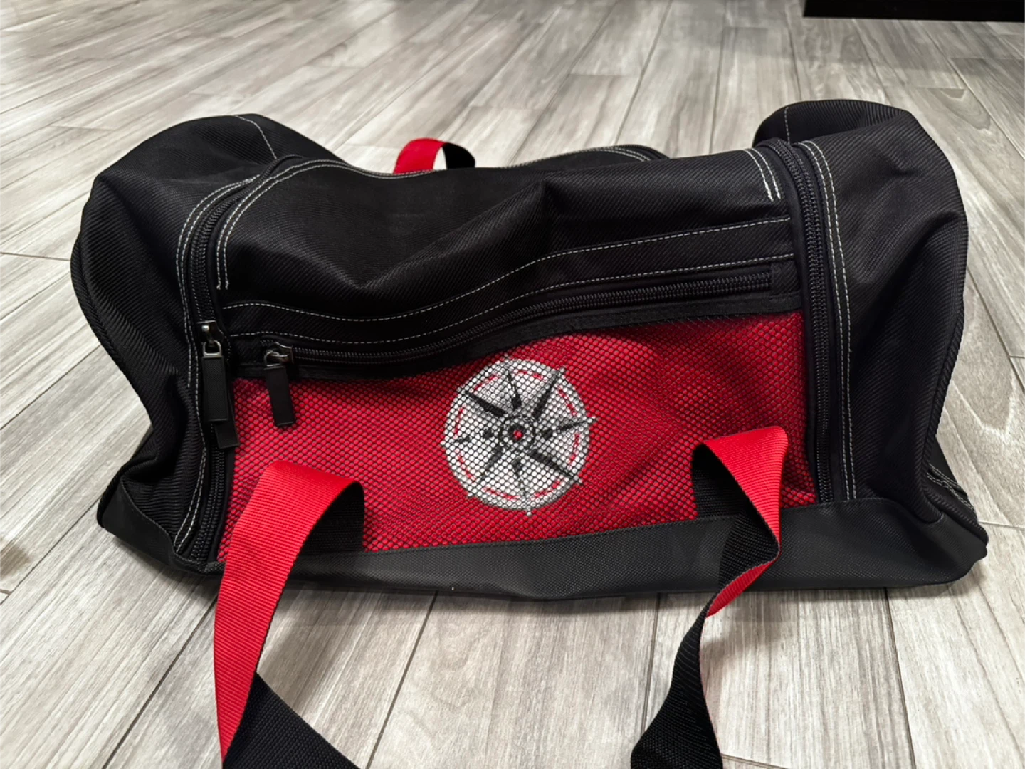 Vintage Marlboro Adventure Team  Lg Duffle Bag Compass Red New 🏆