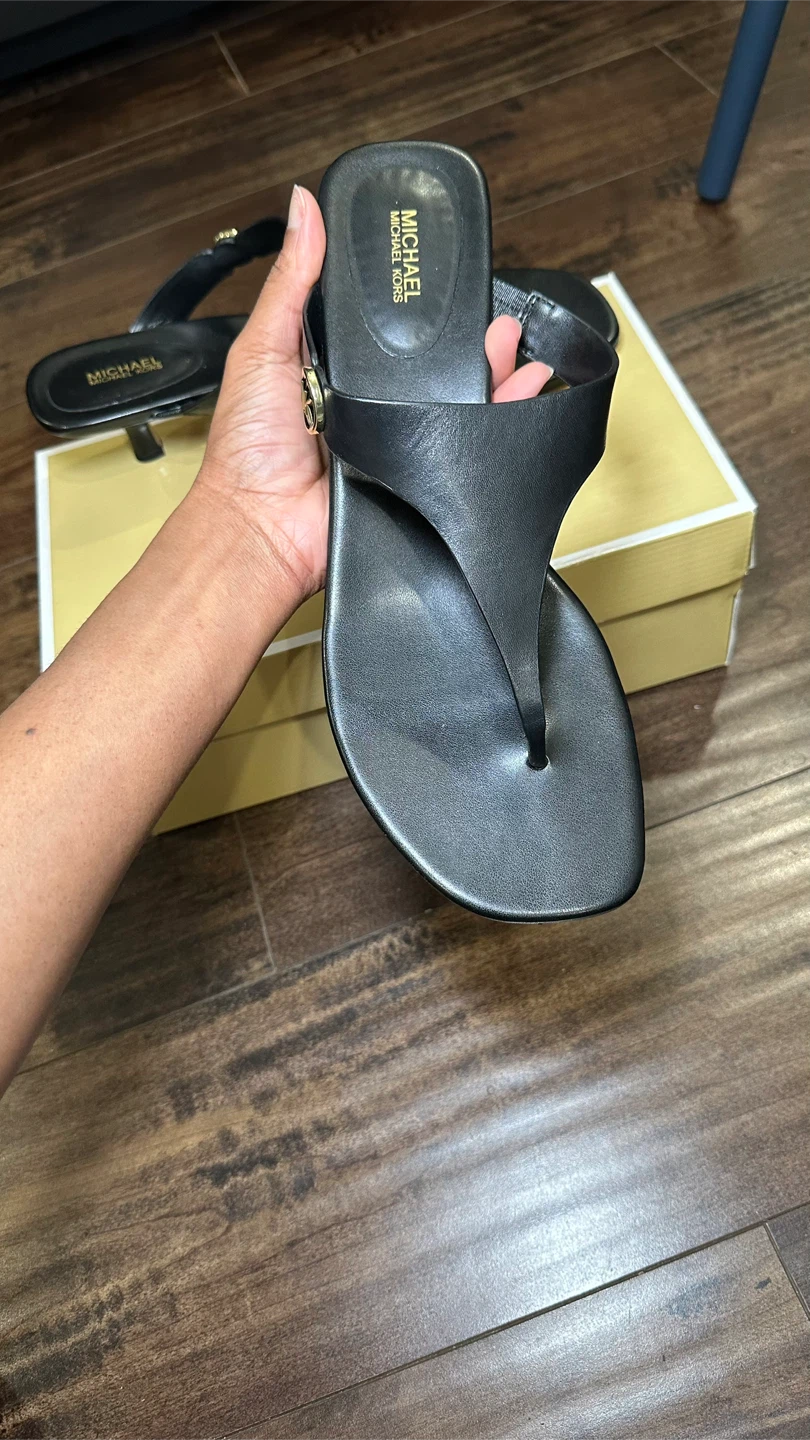 Michael Kors Black Leather Thong Sandals - photo 2