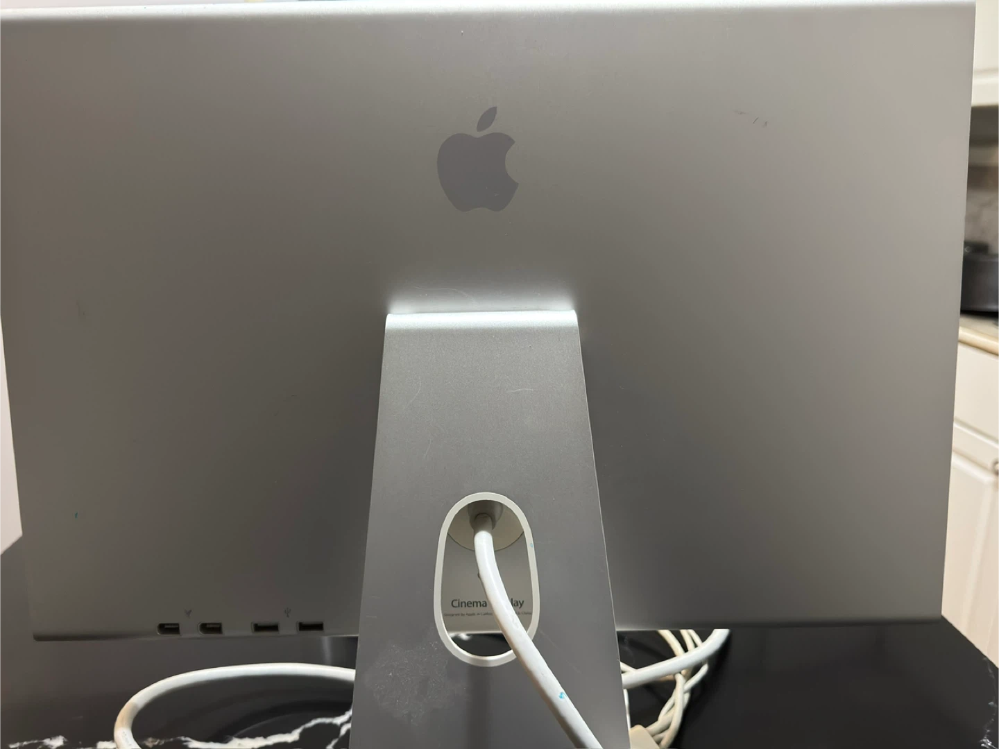 Apple Cinema HD Display Monitor - photo 3
