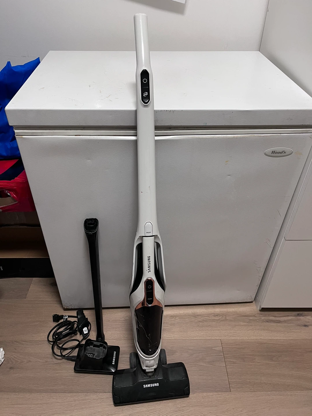 Free Samsung Cordless Stick Vacuum - photo 2