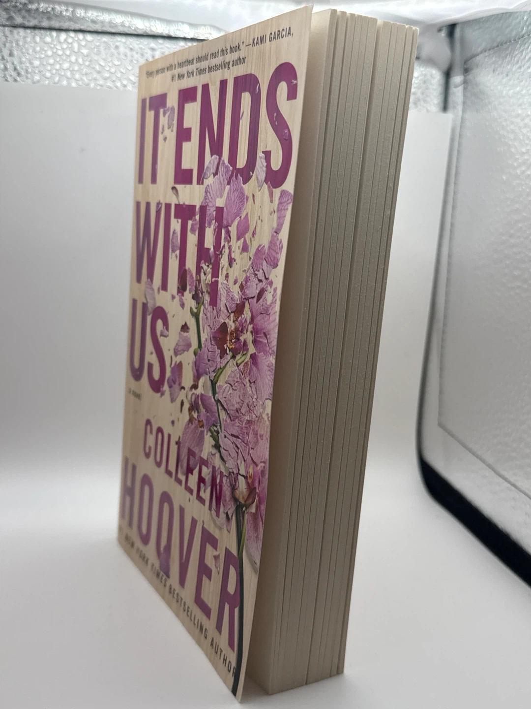 It Ends With Us by Colleen Hoover Novel - photo 3