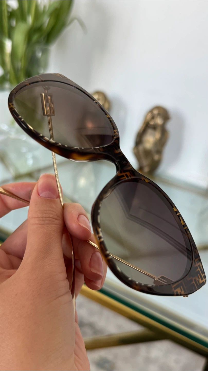 Authentic FENDI Women's 40047I 54mm Polarized Sunglasses - photo 4