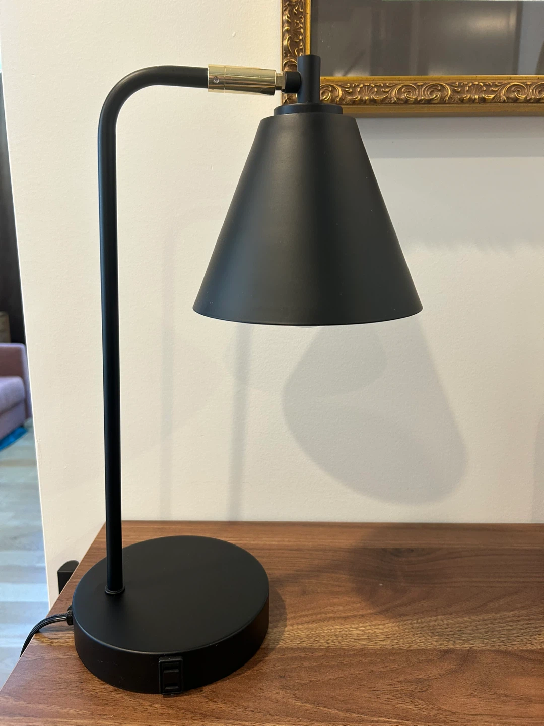 Dimmable desk lamp with USB ports
