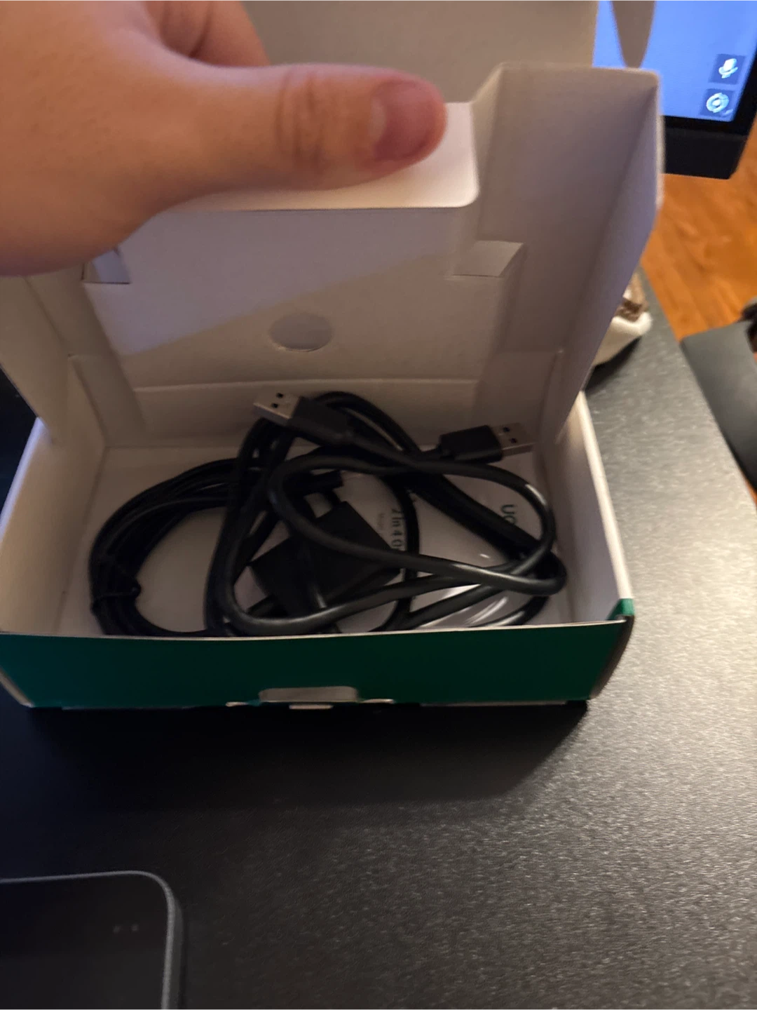 UGREEN USB 3.0 Sharing Switch 2 in 4 Out - photo 2
