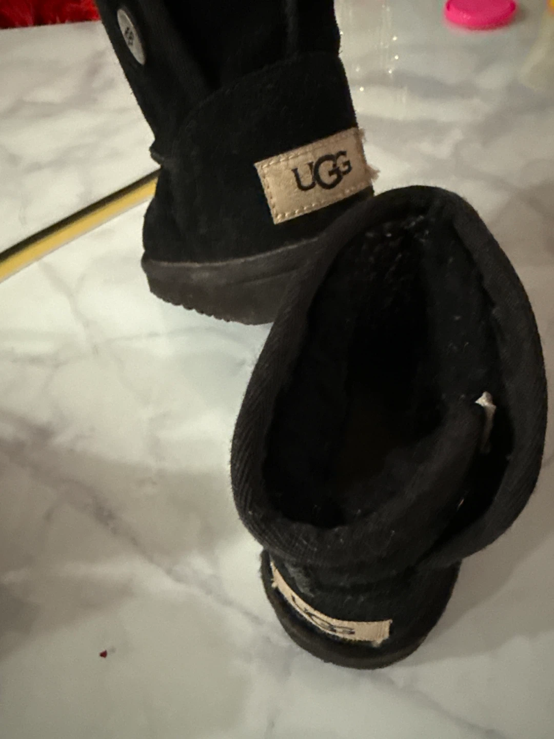 Ugg Black Suede Sheepskin Boots Toddler Size 9