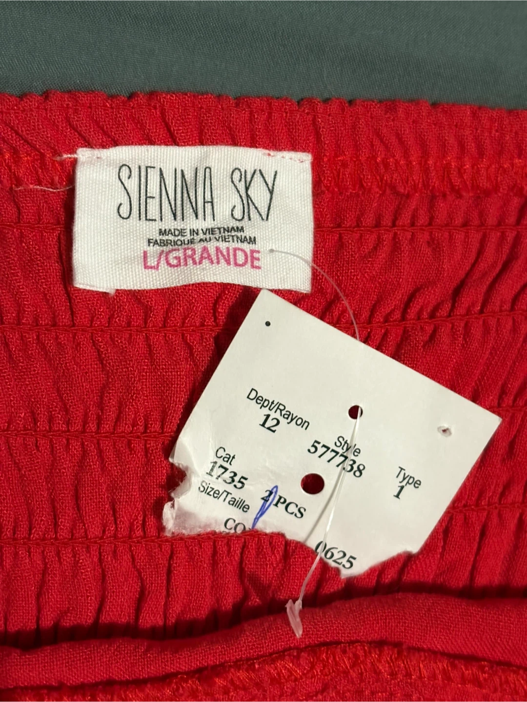 Sienna Sky Red Smocked Crop Top - Size L 🏆 - photo 3
