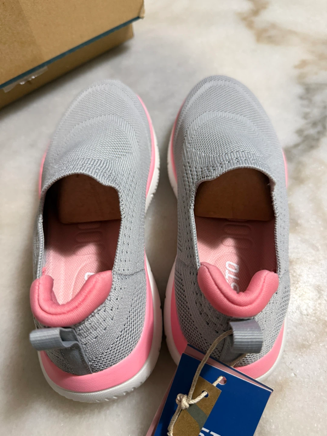 NEW Slip on Lightweight Memory Foam Sneakers, 6.5 - photo 4