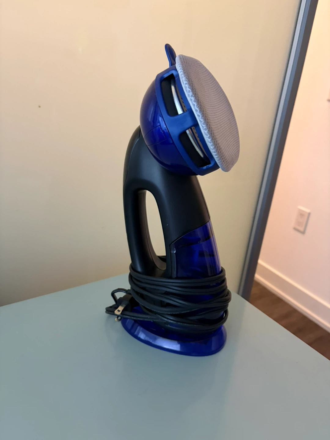 Moving sale ❗️Handheld Clothes Steamer - photo 3