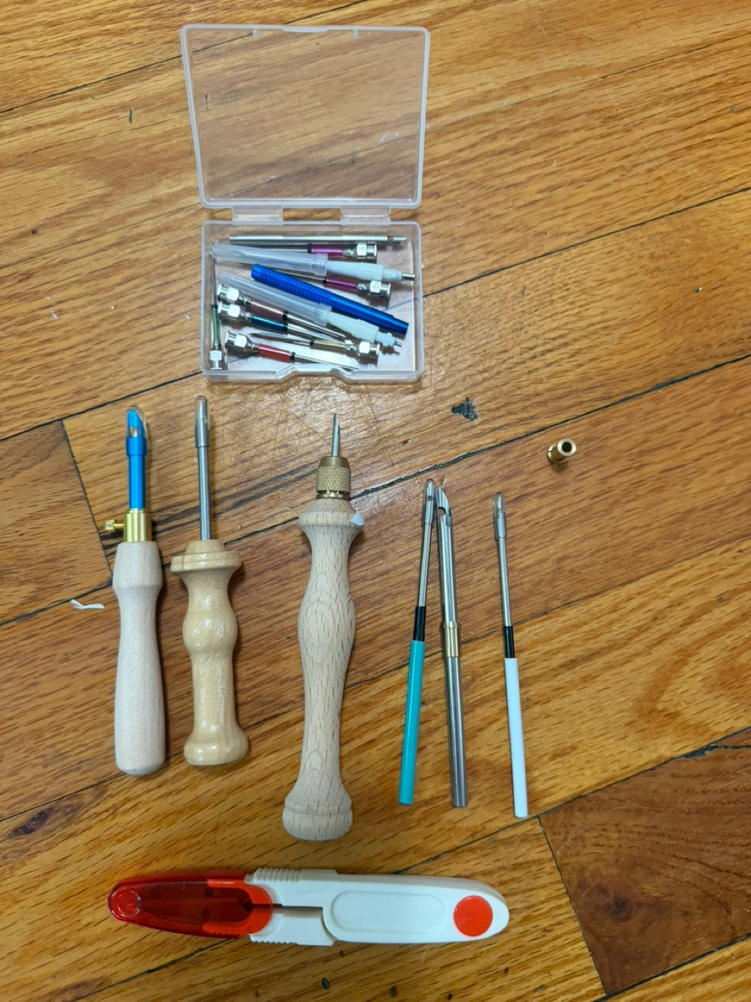 Punch Needle Set with Assorted Needles