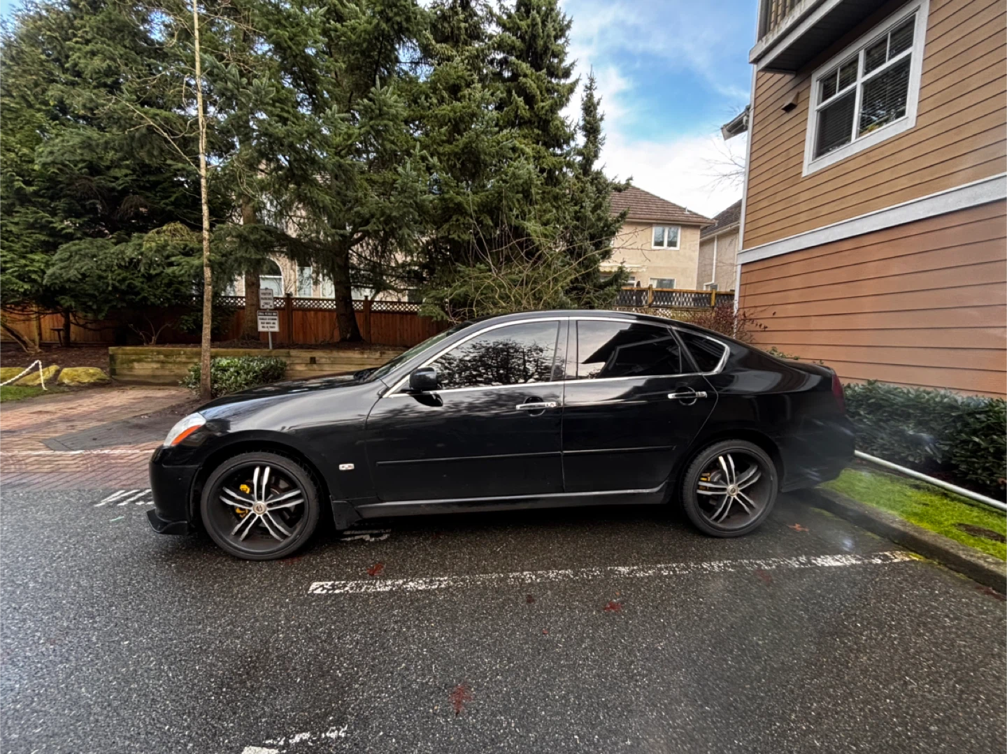 Infiniti M35x Sedan (approx. 154,000kms) - photo 3