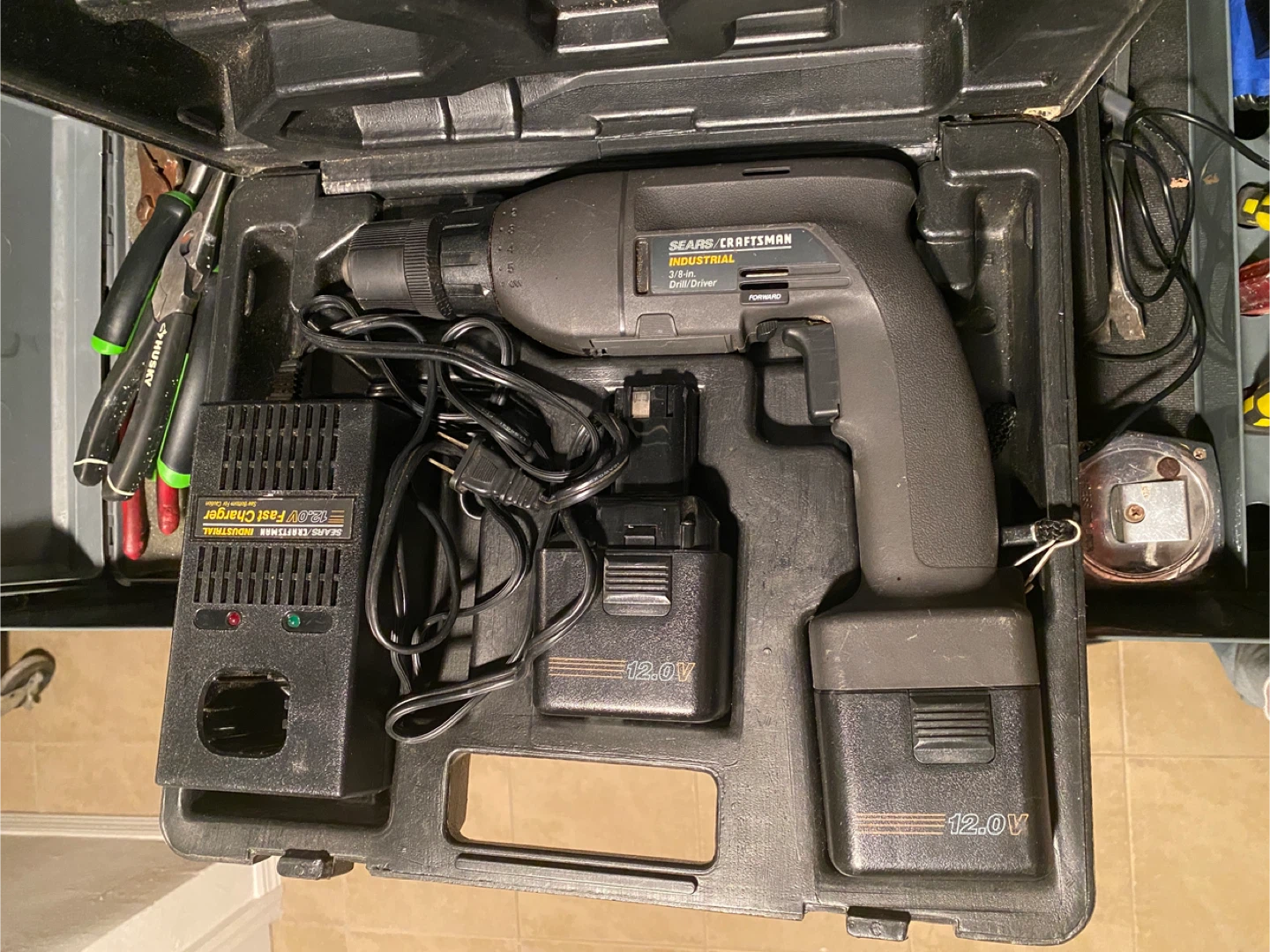 Craftsman Rechargeable Industrial Drill Driver Kit