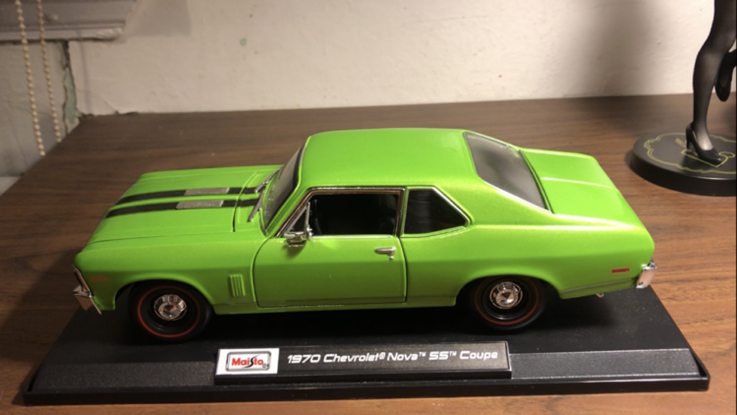 Maisto 1970 Chevrolet Nova SS Coupe Diecast Model Car