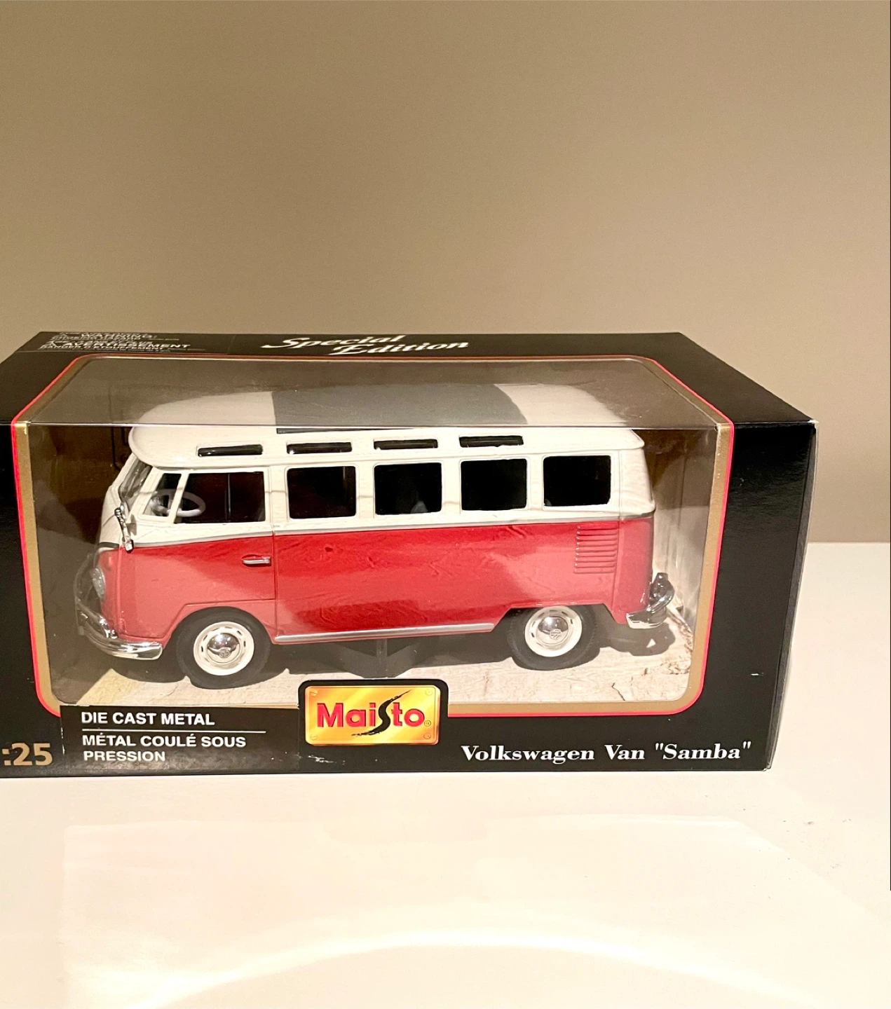 FATHER’S DAY Maisto Special Edition Die Cast Volkswagen Van 🏆