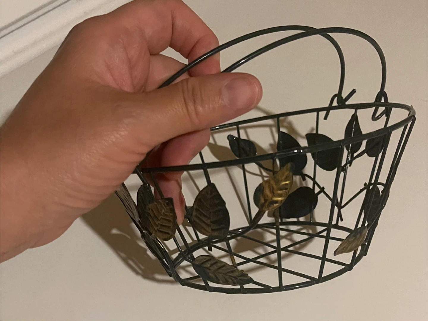 🏆" Decorative Wire Basket with Leaf Accents - photo 2