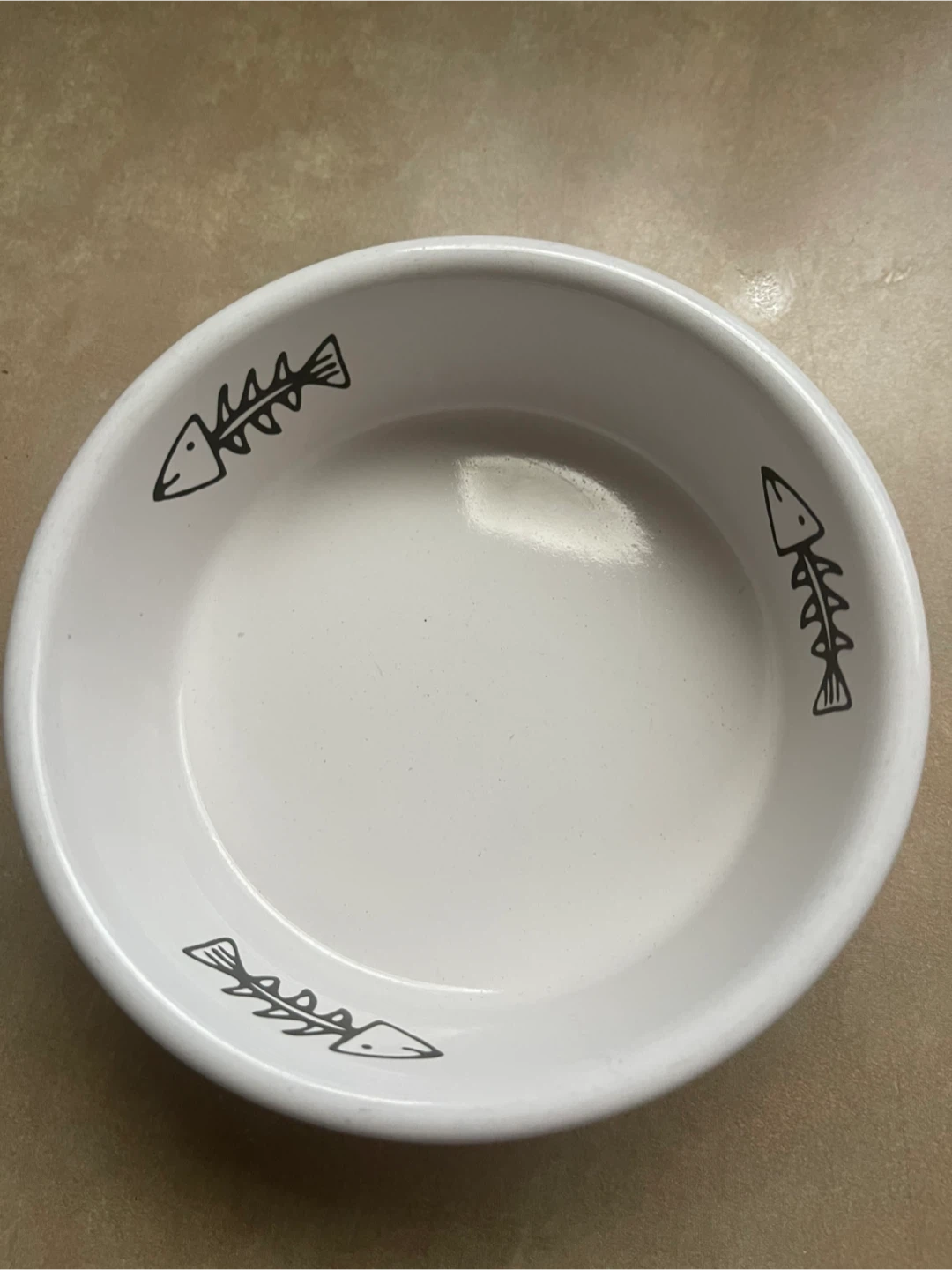🏆" White Ceramic Cat Bowl with Fishbone and Paw Print Design - photo 2