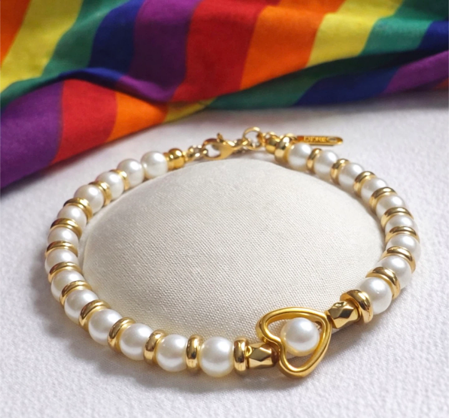 Pearl and Gold Tone Bracelet