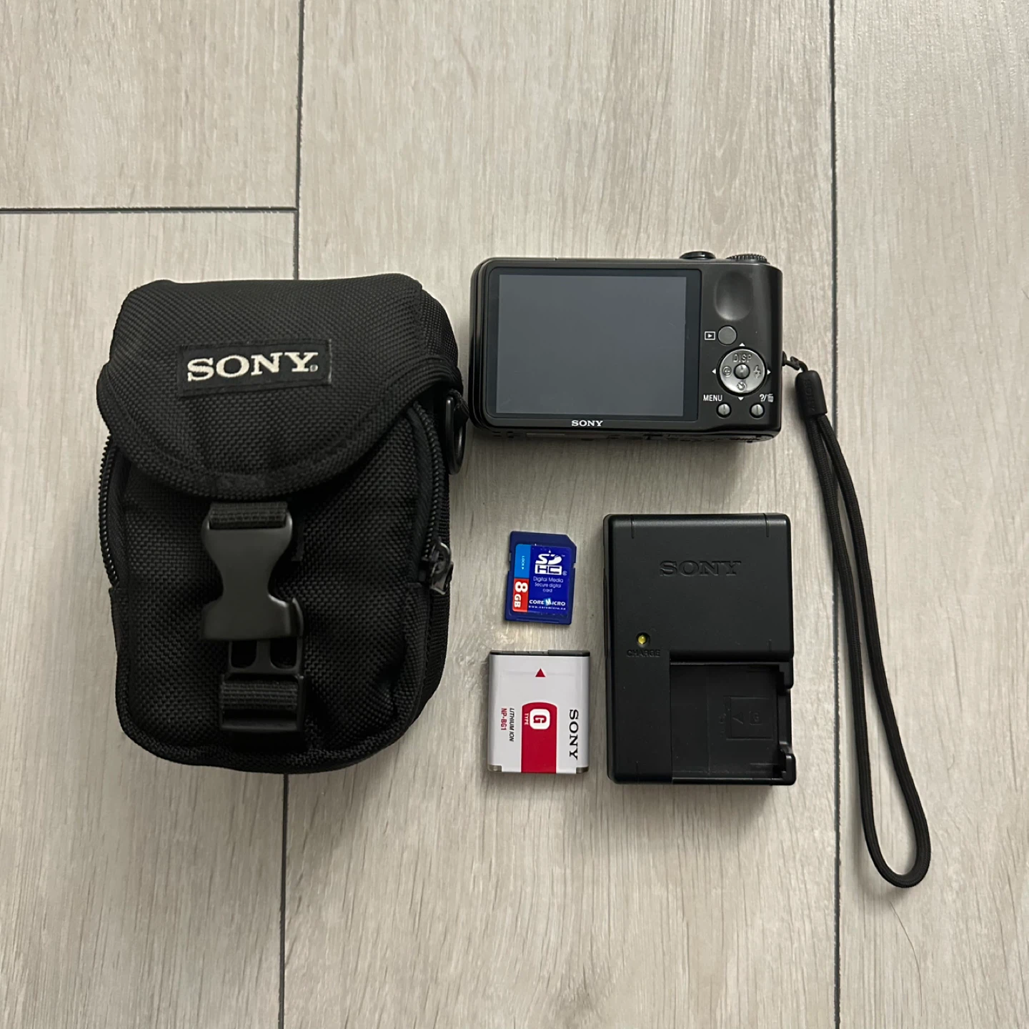 Sony Cyber-shot DSC-H90 digital camera
