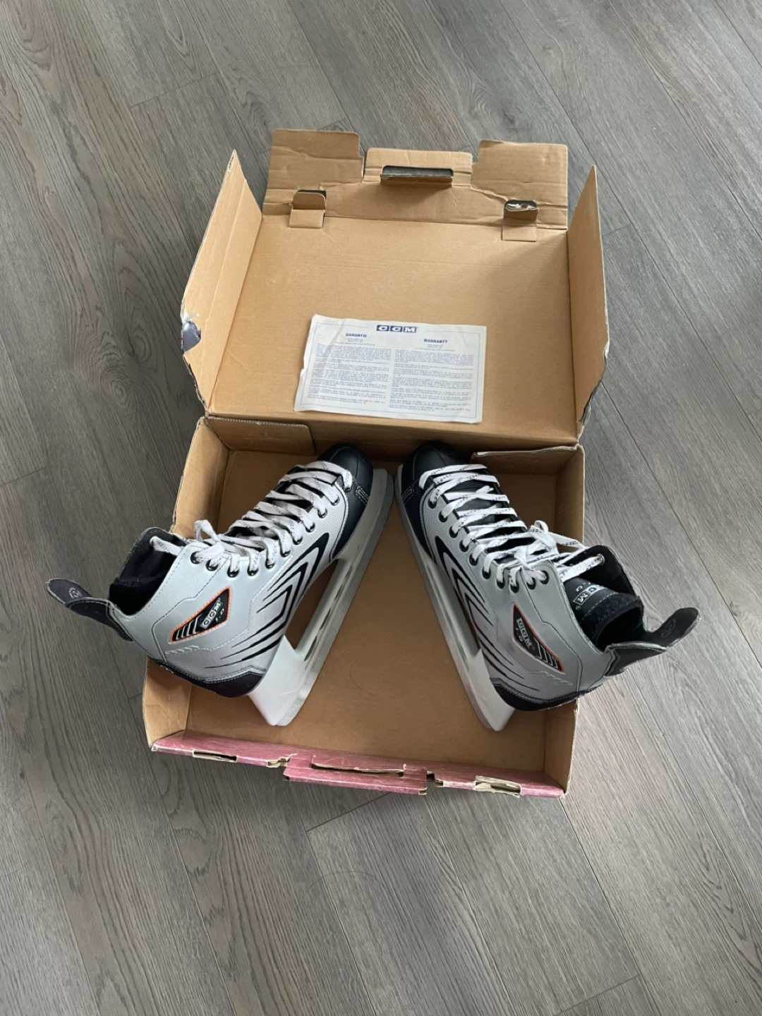 CCM Vector Ice Skates - Size 12 - photo 5