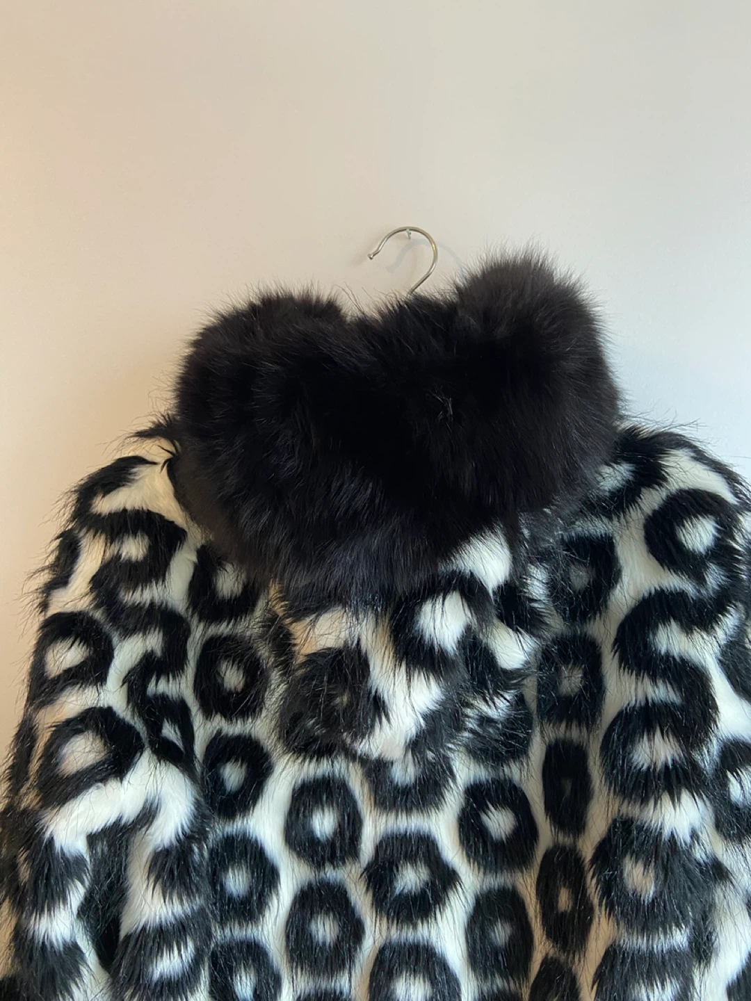 M Miller Faux Fur Jacket 🏆 - photo 5