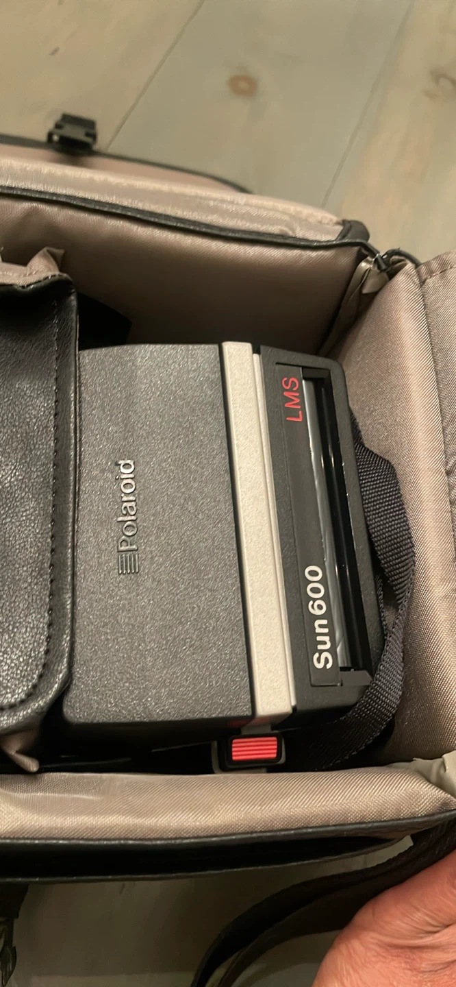 Polaroid Sun 600 LMS Camera with Optex Bag